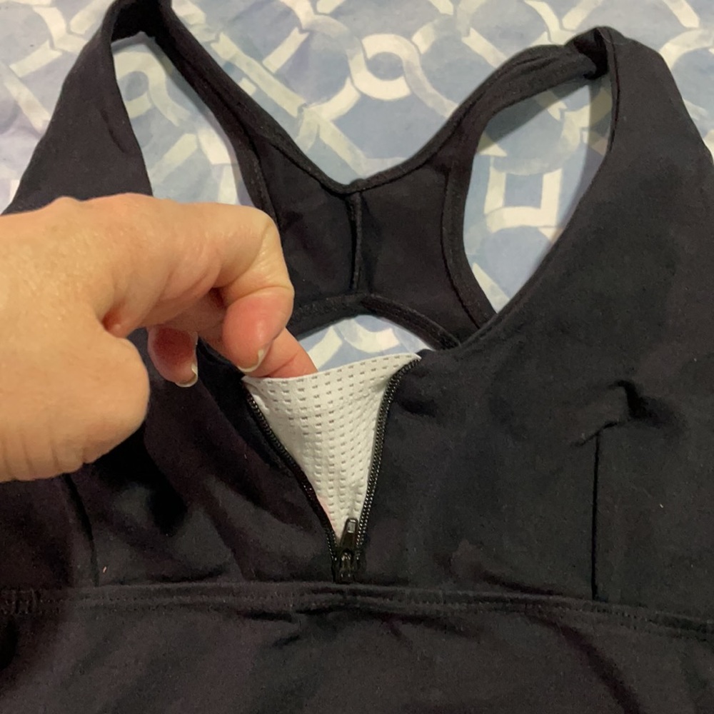 Blue Fish exercise top - Picture 2 of 5